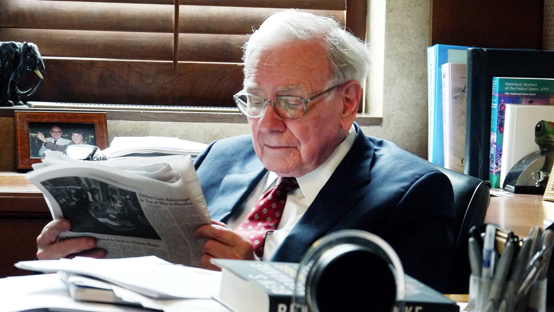 • Warren Buffett, smiling, at a press conference announcing his record $6 billion donation of Berkshire Hathaway shares.